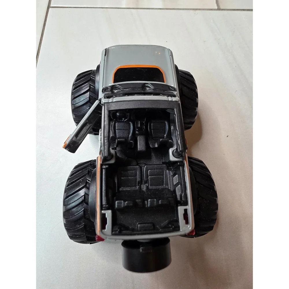Ford Bronco Monster Truck Grey Orange Walgreens CNDG-0522 Ford Performance C2‎